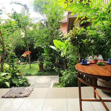 Frangipani Bungalow Убуд Екстериор снимка