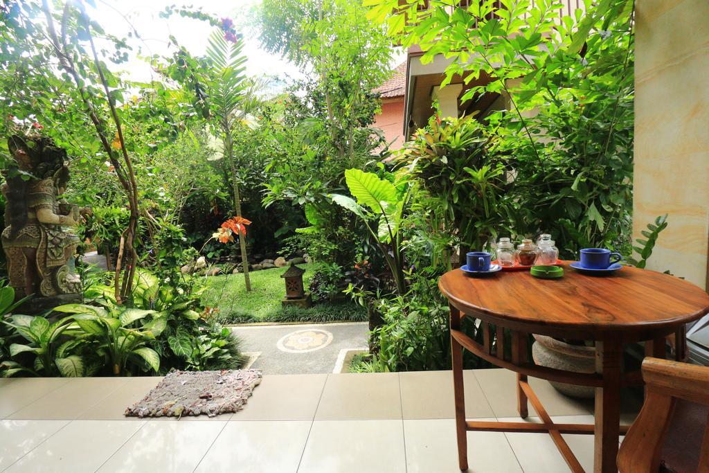 Frangipani Bungalow Убуд Екстериор снимка