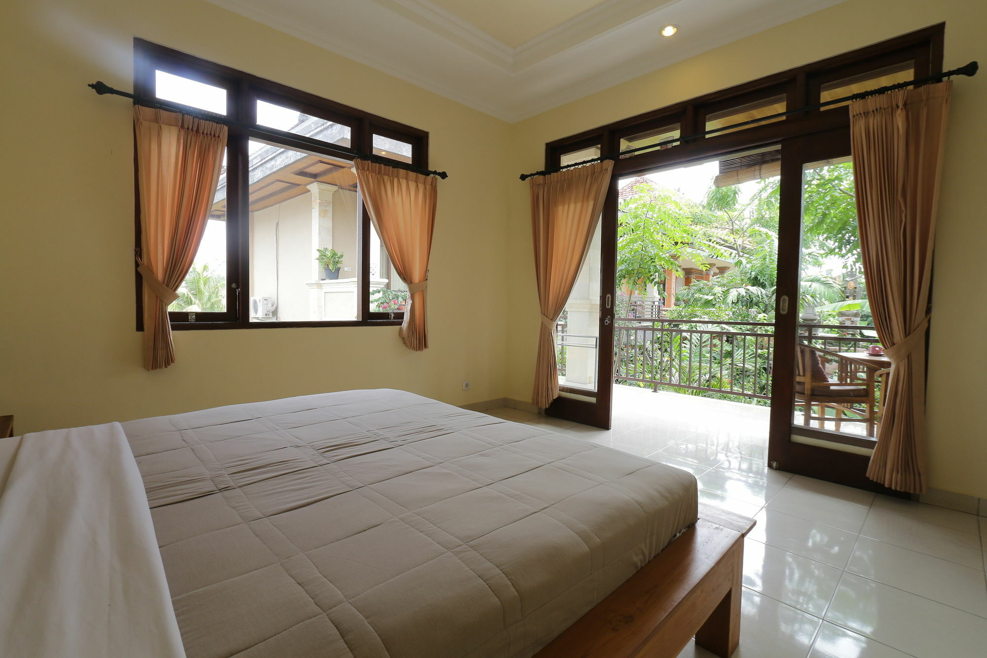 Frangipani Bungalow Убуд Екстериор снимка